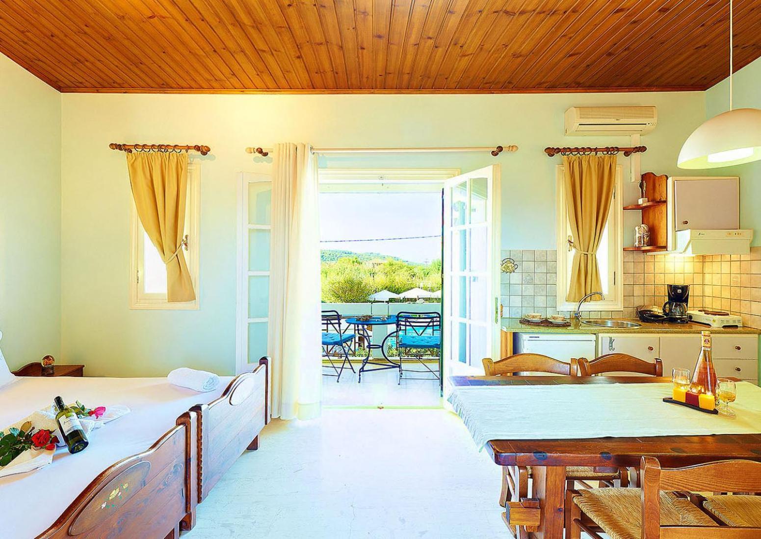 Alkyon Apartments & Villas Hotel Lygia  Rum bild